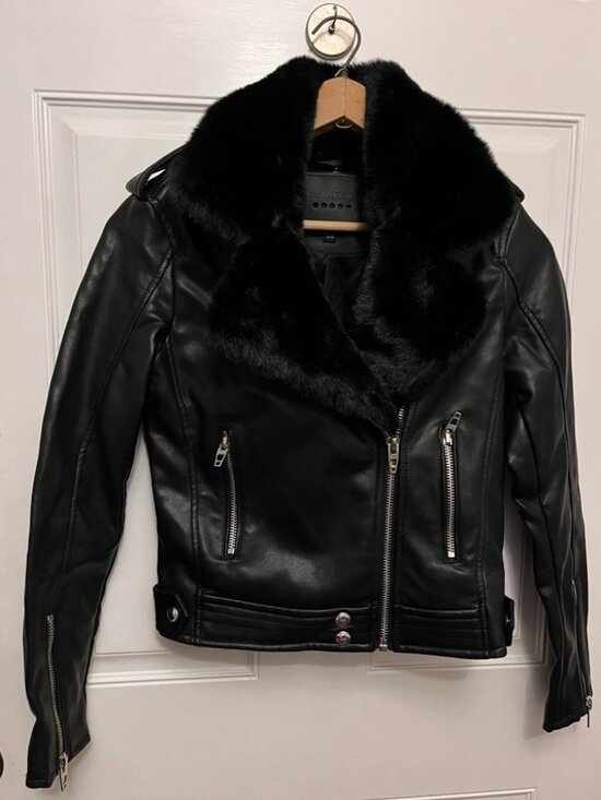 Blank NYC Jackets & Blazers - Blank NYC Faux Leather Moto Jacket w/ Removable Fur Collar M